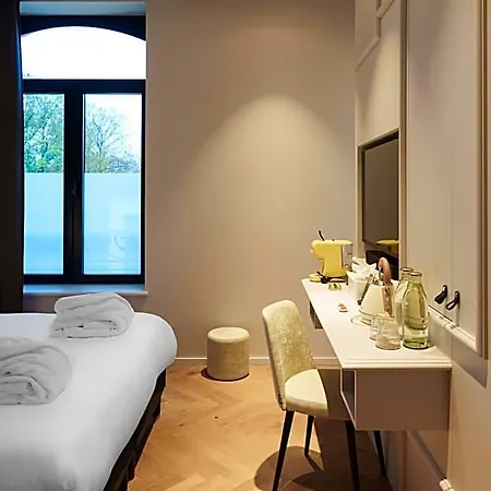 Bienheureux & Restaurant 3*