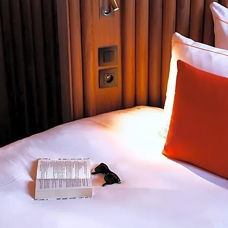 Bienheureux & Restaurant Hotel Wasquehal