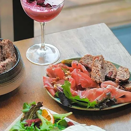 Bienheureux & Restaurant Szálloda Wasquehal